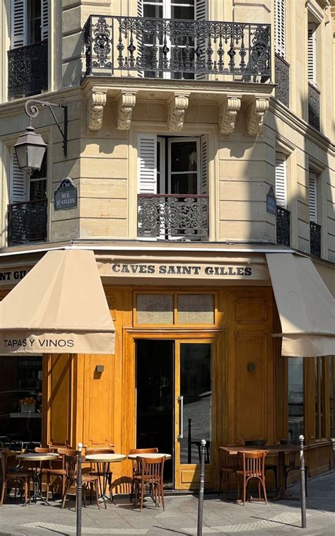 Restaurant in Paris with Outdoor Seating