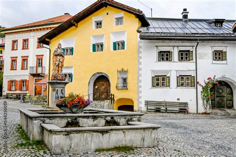 Scuol Dorf Brunnen Engadiner Dorf Unterengadin Engadiner H User