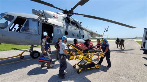 Evacuan a mujeres embarazadas en helicópteros de la SEMAR tras