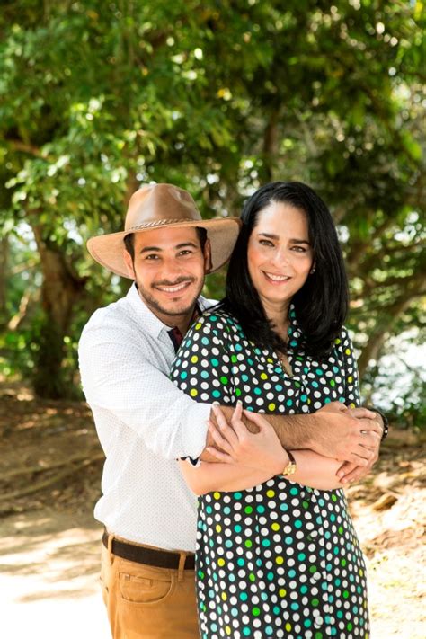 Jacqueline Arenal Y Carlos Almirante Dos Talentos Cubanos En Sinú Río