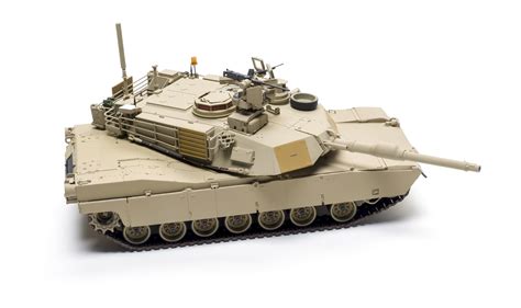 Build review of the Voiio M1A2 SEP V2 Abrams scale model kit | FineScale Modeler Magazine