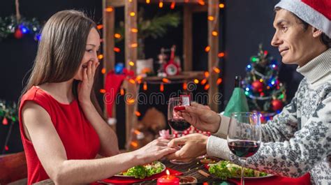 Man Proposes Marriage To His Beloved And Gives An Engagement Ring On