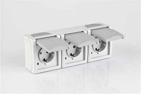 HHG Aufputzsteckdose SCHUKO 90591498 DE 3fach Waagrecht Elektromax24