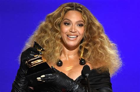 Beyoncé Se Torna A Artista Mais Premiada Do Grammy Awards Ligado à Música