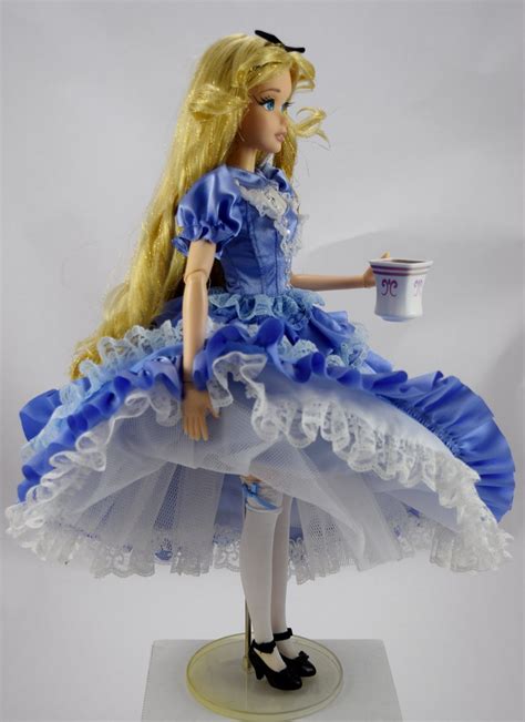 Limited Edition Alice In Wonderland 17 Doll Disney Sto Flickr