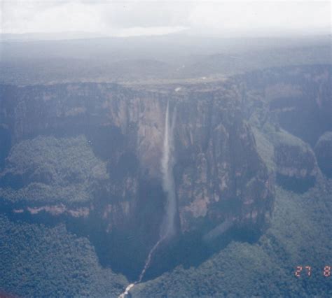 Vuelo sobre el Salto del Angel, Canaima, Venezuela en Canaima: 4 ...