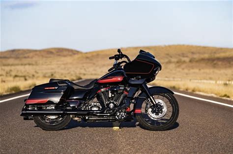 Harley Davidson Grand American Touring Cvo Road Glide Cycle