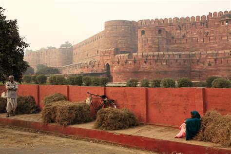 How to Visit Agra Fort: The Complete Guide