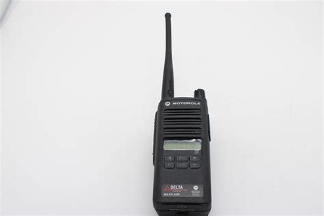 Motorola Cp100d Uhf Radio Aah87ydh9ja2an With Battery Pack Antenna B