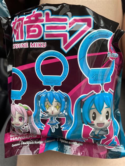 Sakura miku at 5 below : r/Vocaloid
