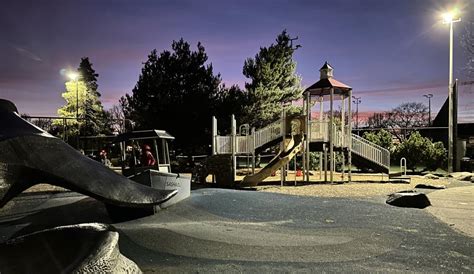 7 Lighted Seattle-Area Playgrounds to Brighten Your Night | ParentMap