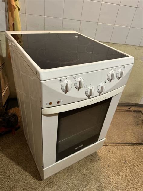 Steklokeramični električni štedilnik Gorenje