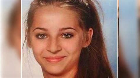 Isis Teenage Poster Girl Samra Kesinovic Beaten To Death As She