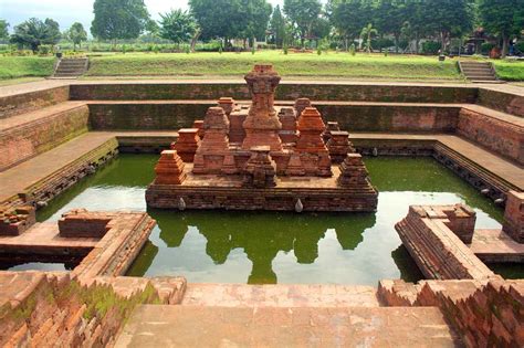 Trowulan, Surabaya, Indonesia | Trowulan photos and more information