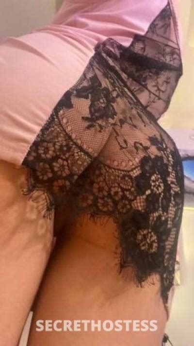 Sexy Tatted Hottie Escorts Omaha NE USA