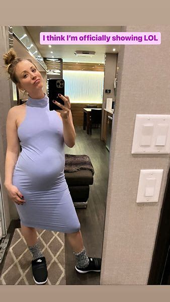 Kaley Cuoco Showcases Baby Bump In Skintight Dress And Shes