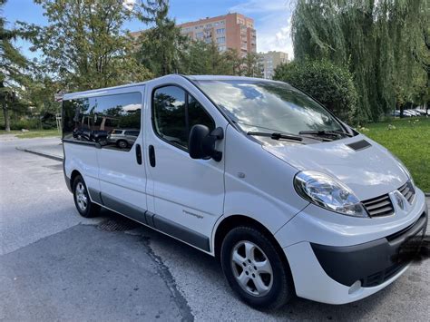 Renault Trafic 9 Osobowy W Wersji LONG KLIMA 2 0 Dci 115 Kazimierza