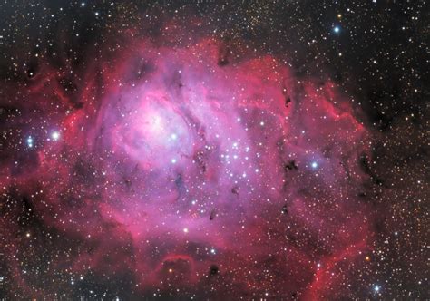 The Lagoon Nebula: Size, Location, Distance, Magnitude, Stars, Facts