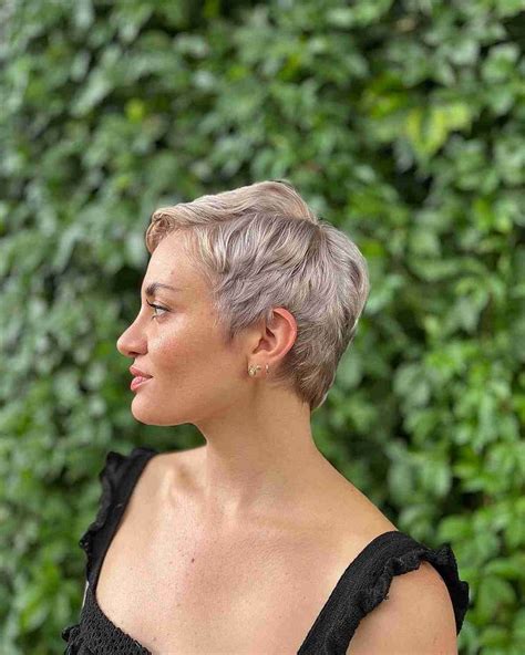 70 Super Short Pixie Cuts That Are Still Feminine Super Short Hair Short Hair Styles Pixie