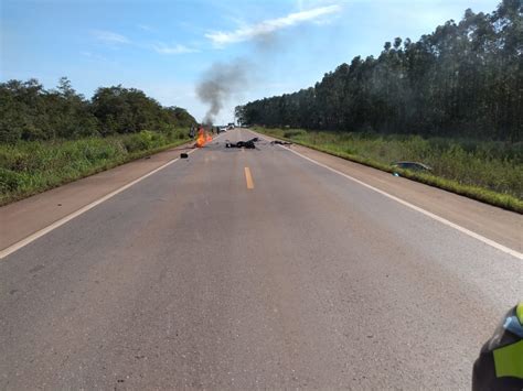 Sorriso Colis O Entre Motos E Carro Deixa Mortos Na Br