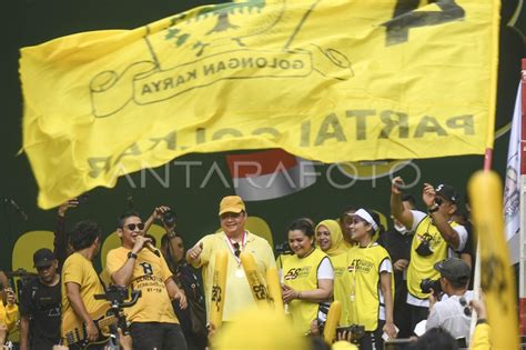 Hut Ke Partai Golkar Antara Foto