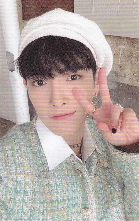 ATEEZ 2024 Season S Greetings Hongjoong Photocard Scan In 2024