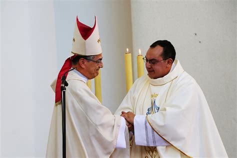 Sebasti N Uribe Vives Fue Ordenado Sacerdote Para La Di Cesis De