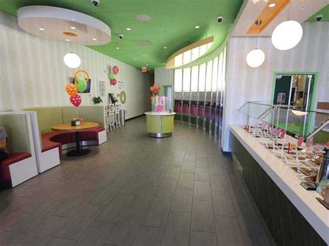 Frozen Yogurt Shop