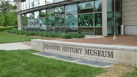 St. Louis: 250 Years, 250+ Cakes. Here we go....: #48: Missouri History Museum