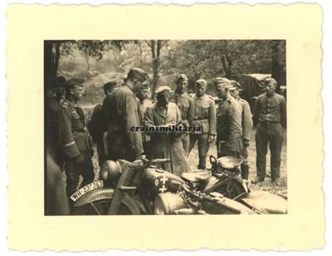 Orig Foto Offizier Mit Dkw Motorrad Krad M Wappen Visegrad