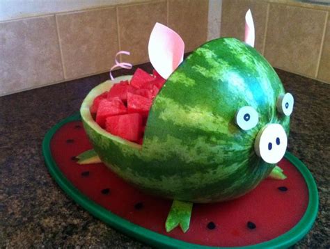 HOW TO CARVE: A WATERMELON PIG - What About Watermelon?