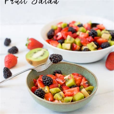 Blackberry Kiwi Fruit Salad (Paleo) • The Fit Cookie