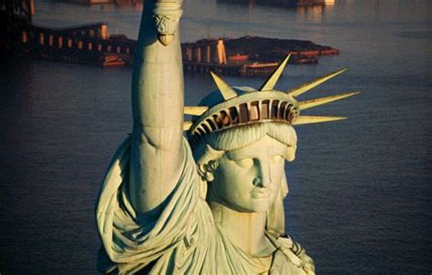 Statue-of-Liberty-from-helicopter(aerial-view)