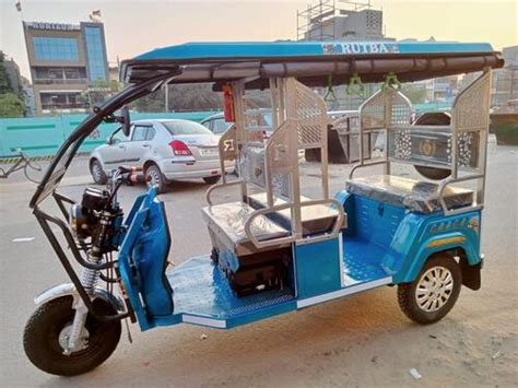 Six Seater Three Wheeler Large Space Blue Battery Operated E Rickshaw At 160000 00 Inr At Best