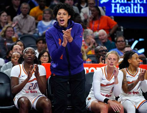 WNBA Star Brittney Griner Addresses Critics Who Called Her 'Unpatriotic' - Athlon Sports