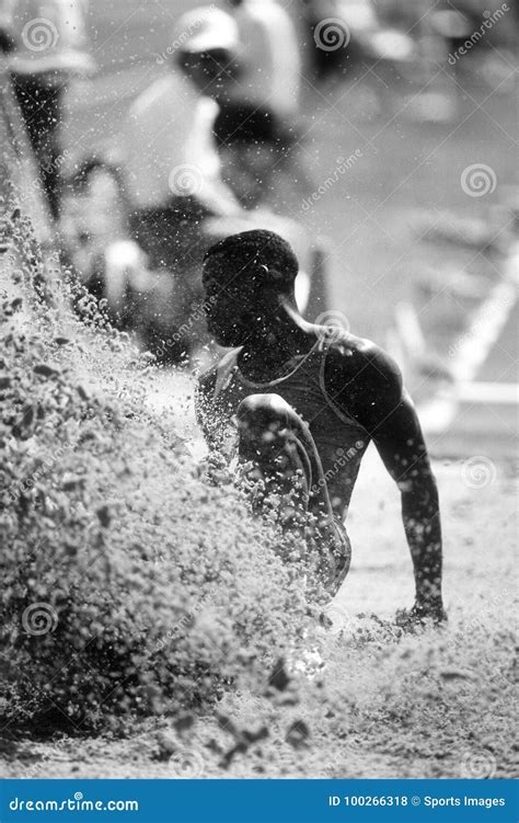 Carl Lewis Track&Field Long Jump Editorial Stock Photo - Image of lane ...