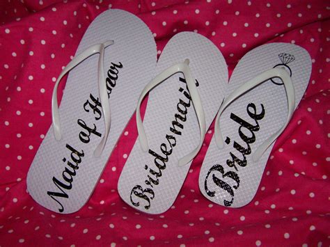 Bridal Party Flip Flops Personalized Flip Flops Etsy Labels Diy