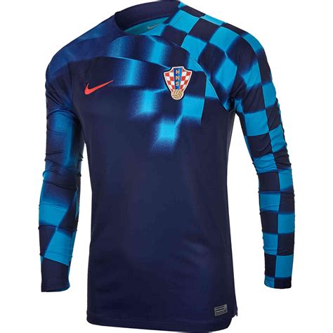 Kelly Green Cleats Soccer Shoes 2022 Nike Croatia Long Sleeve Away