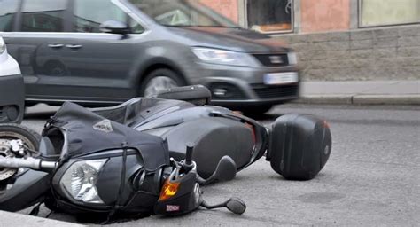 7 Common Motorcycle Accident Injuries - Halt.org