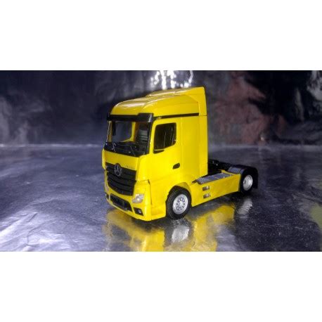 Herpa Trucks Mercedes Benz Actros Streamspace Yellow