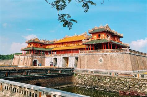 hue imperial city  forbidden city central vietnam guide