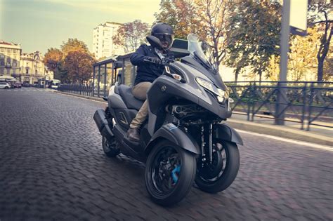 Del Piaggio MP3 Al Yamaha Tricity 300 Los Scooter De Tres Ruedas Para