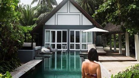 HIJOS FAMOSOS El sorprendente detalle del posado en bikini de Tamara Falcó que ha incendiado