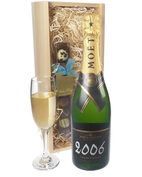 Moet Vintage Champagne And Chocolates T Set Next Day Delivery Uk