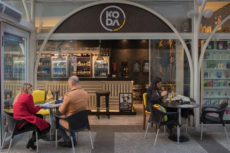 Cervejaria Artesanal Koda Na Rua Horas Foi Projetada Pela