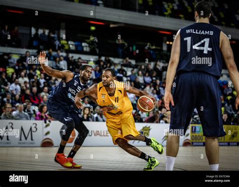 London Lions Hi Res Stock Photography And Images Alamy