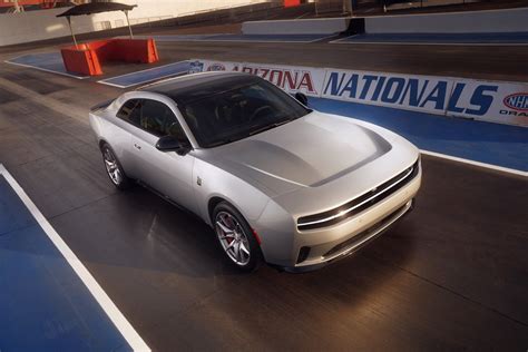 2024 Dodge Charger Daytona Details Revealed: Electric + Turbo-6 Models ...