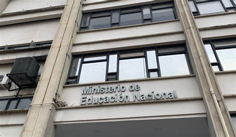 Ministerio De Educaci N Reitera Sanciones Por Cobros En Listas