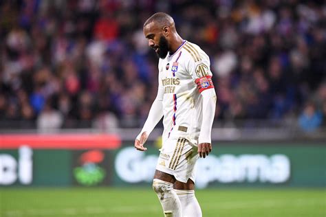 Ol Lacazette En Fin De Course L After L Ach Ve Foot