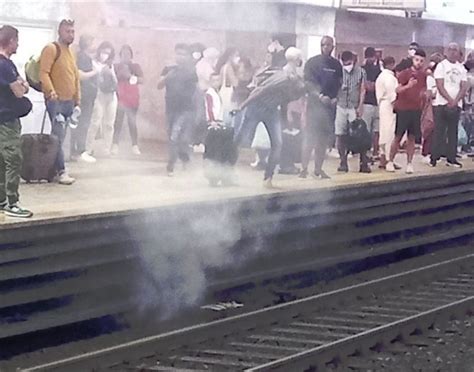 Rome Evacuates Termini Metro Station Over Smoke Tictok Casa